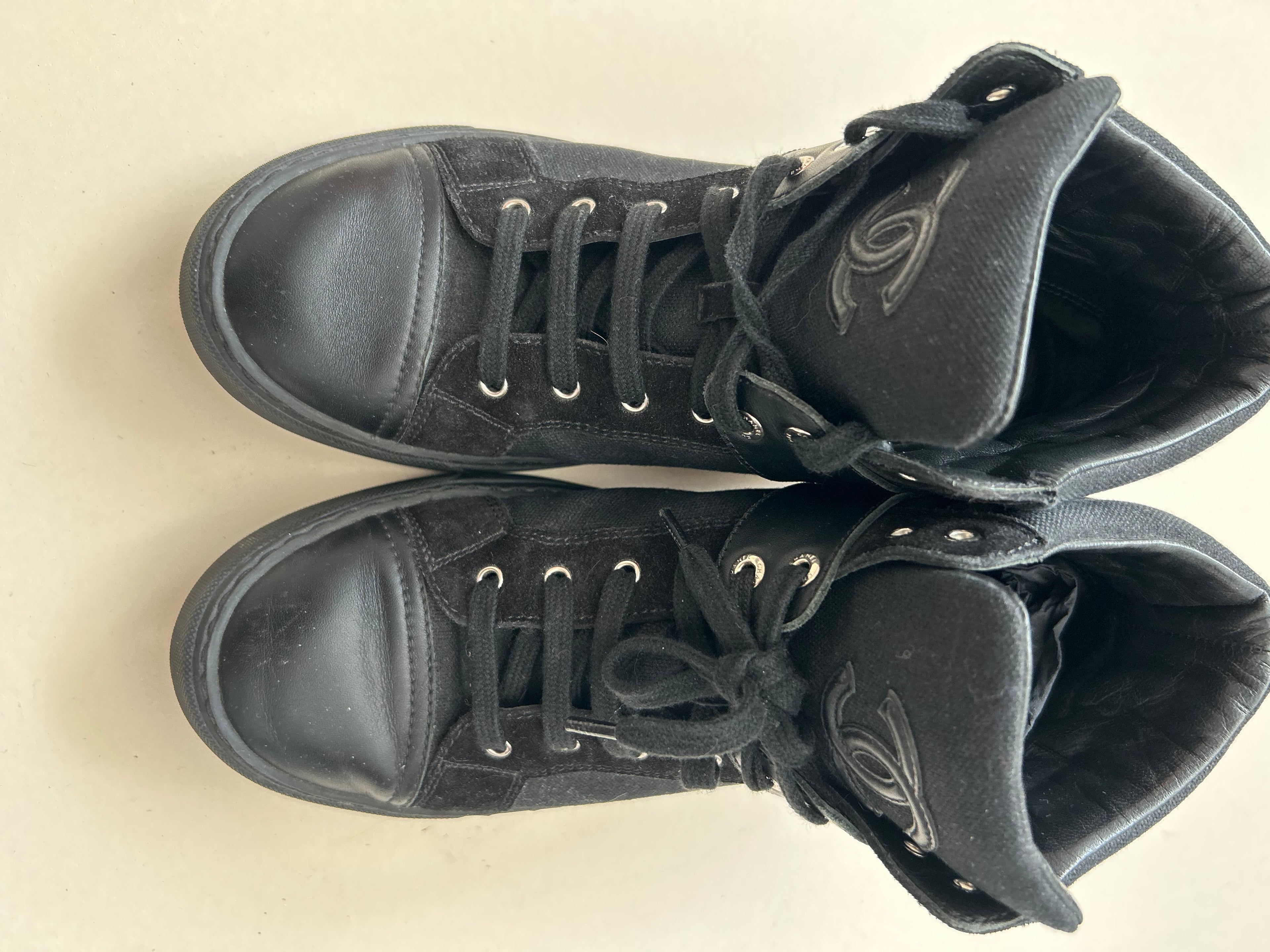 Paire de sneackers Chanel