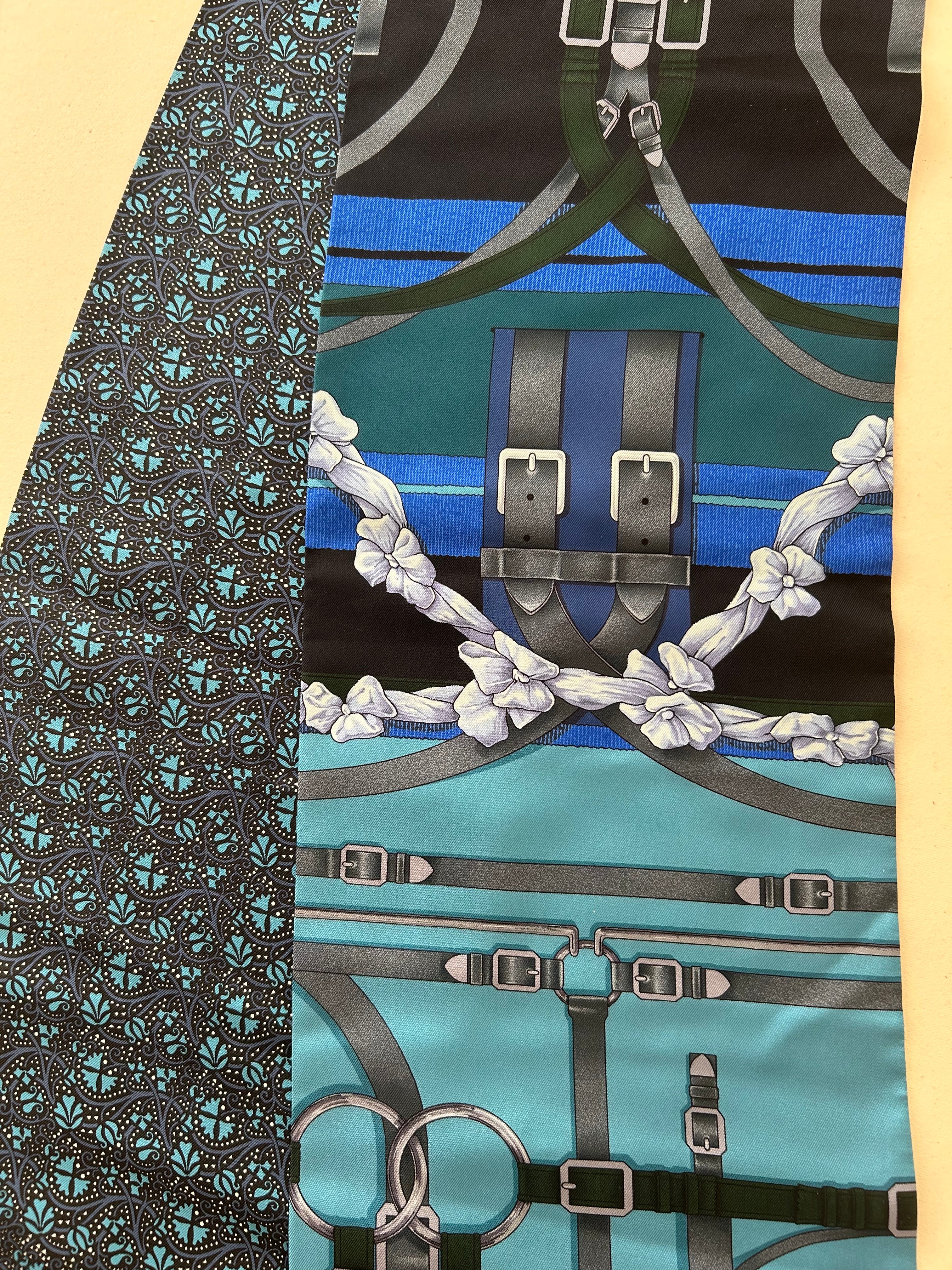 Maxi Twilly Cut Hermès