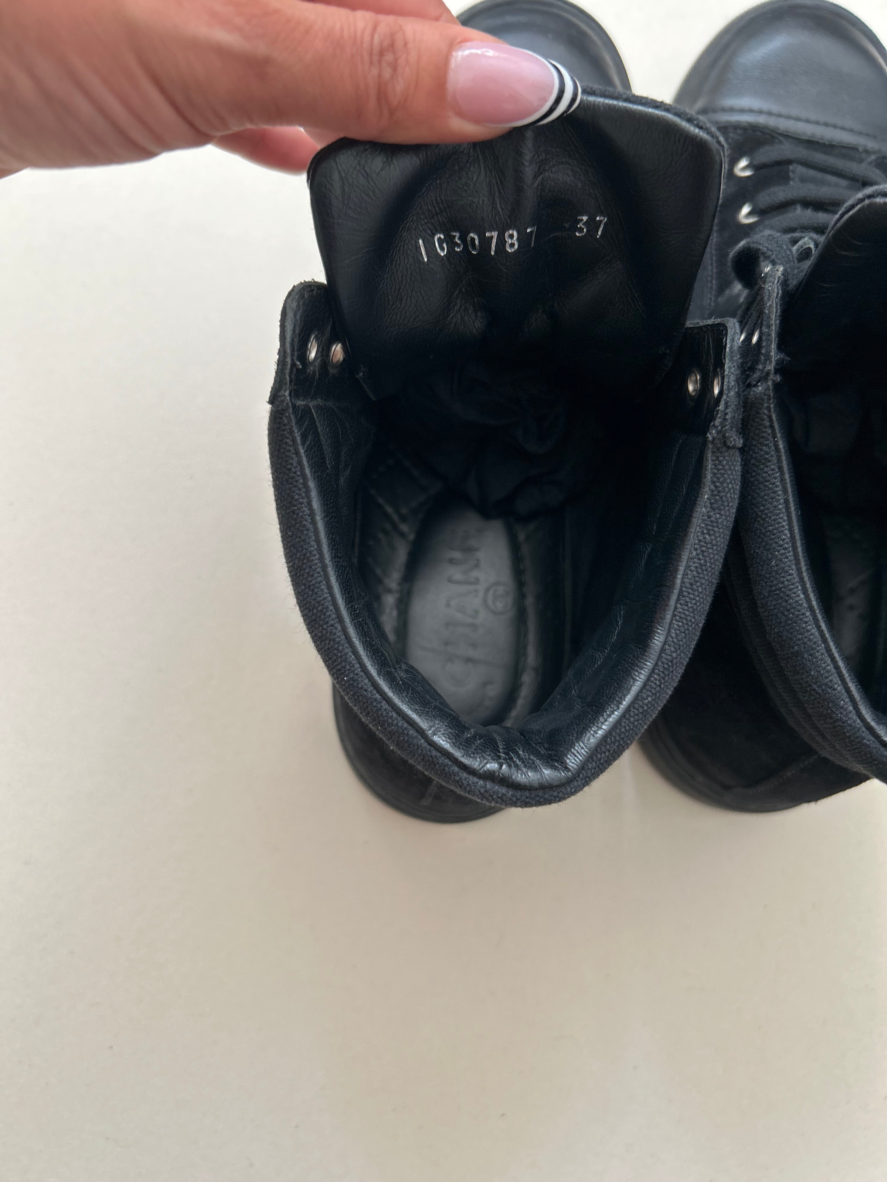 Paire de sneackers Chanel
