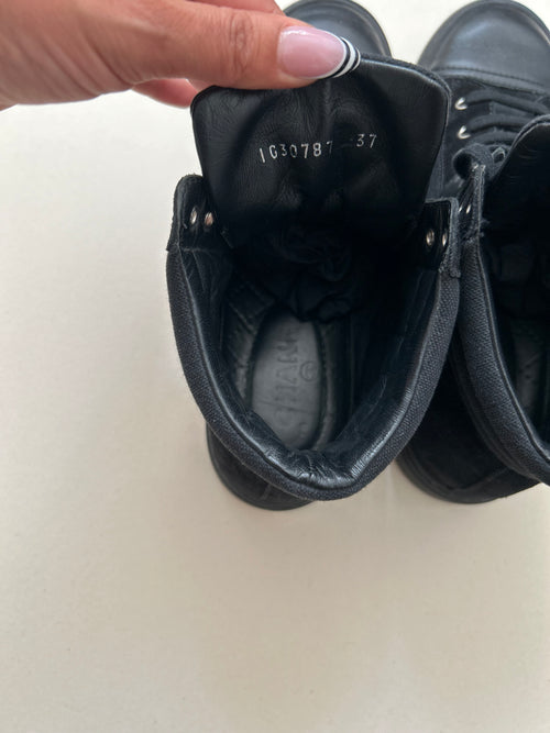 Paire de sneackers Chanel