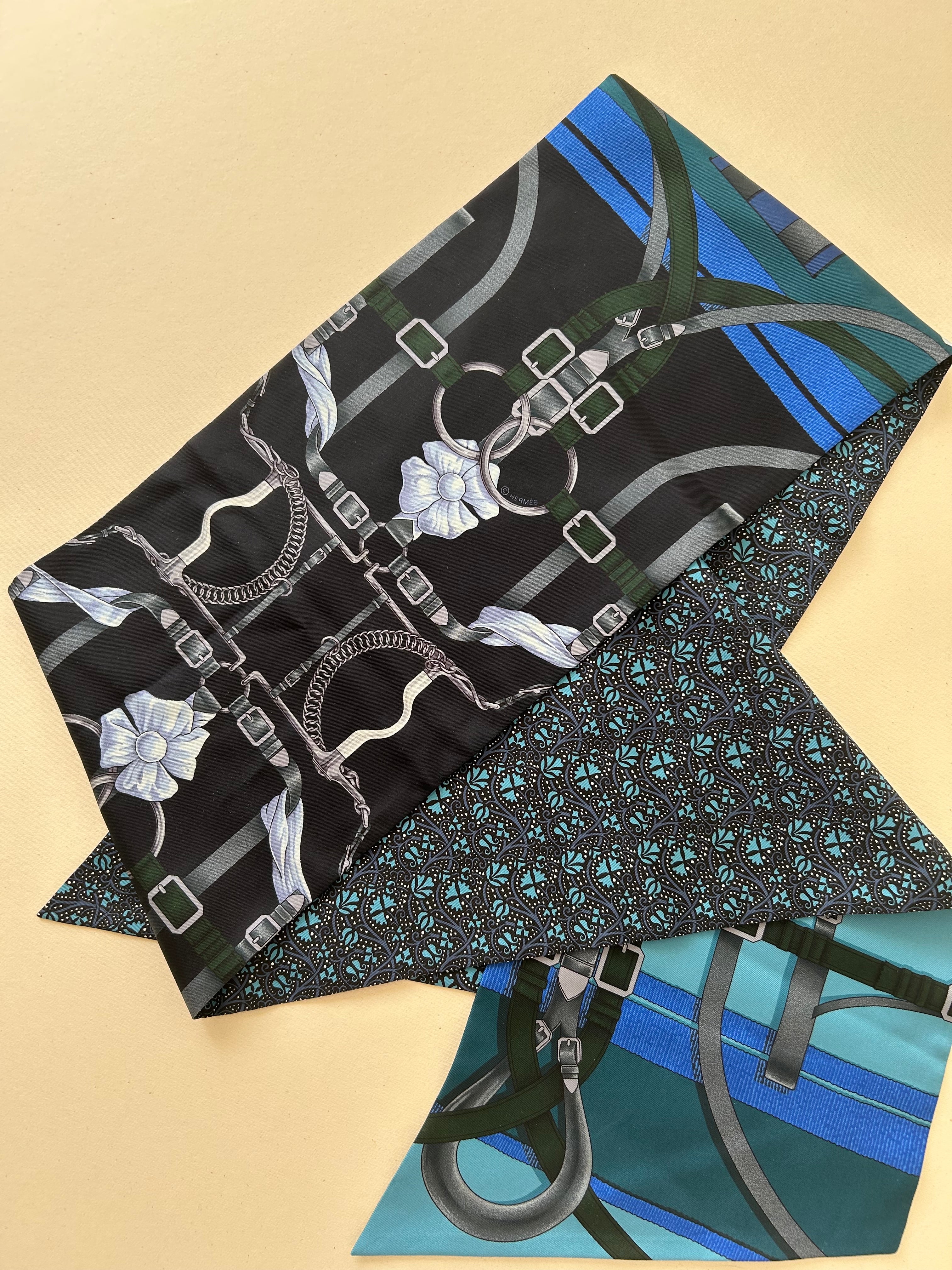 Maxi Twilly Cut Hermès