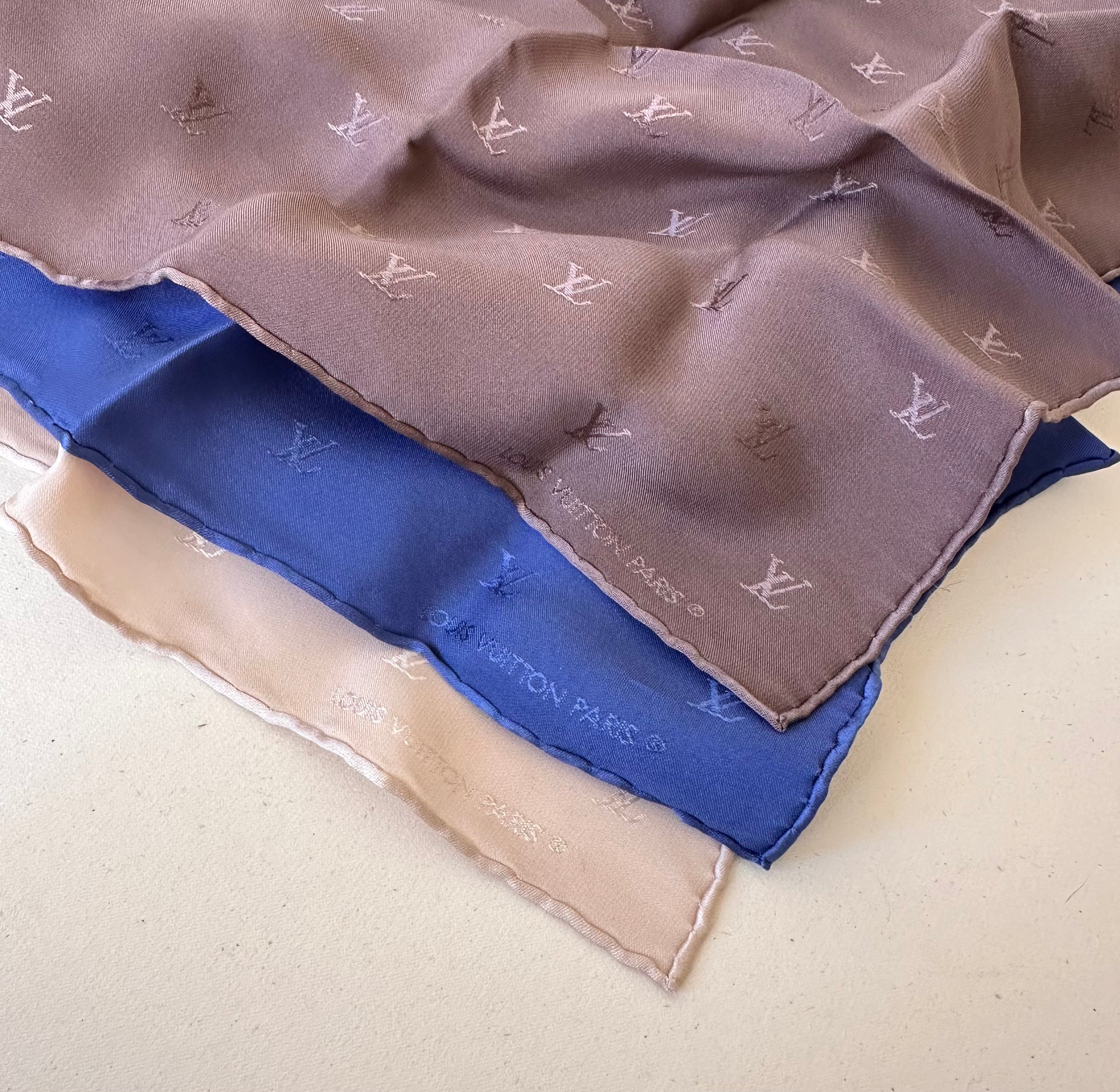 Lot de 3 Pochettes en soie  Louis Vuitton