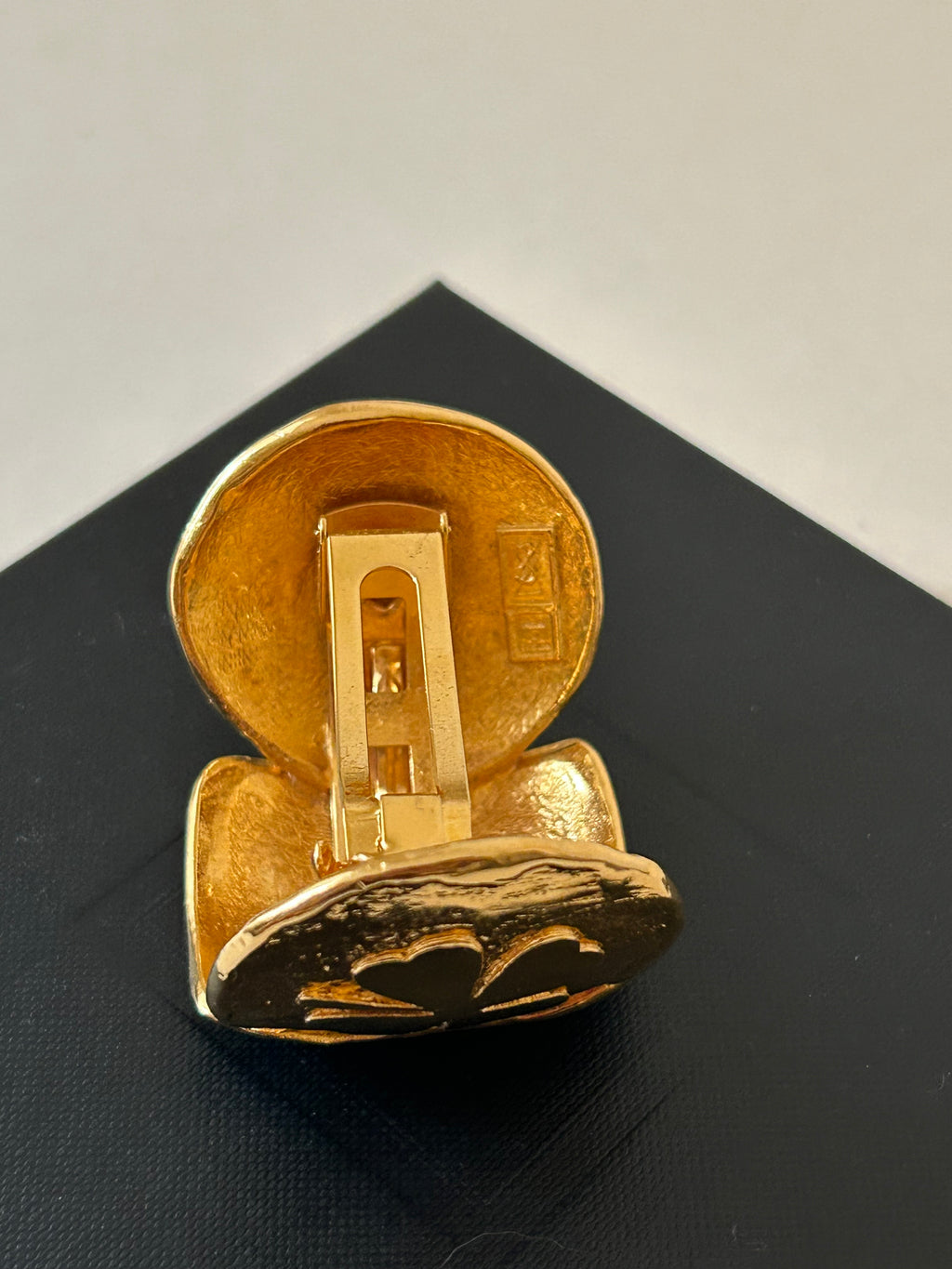 Barrette à Cheveux Yves Saint Laurent